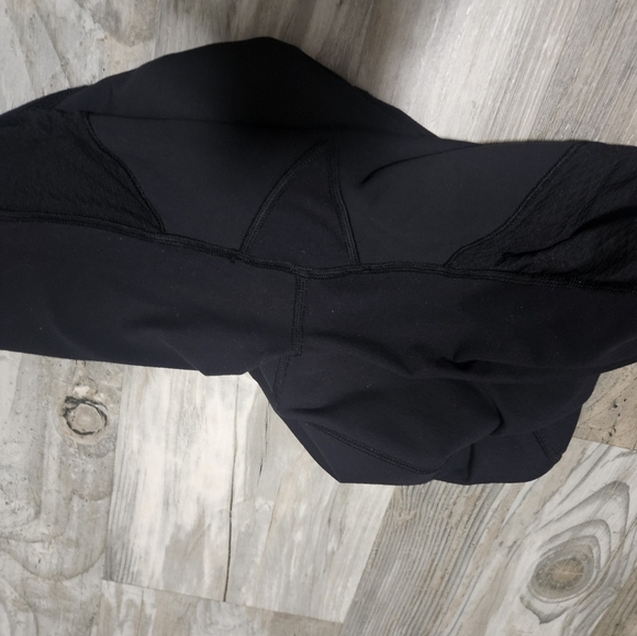 Lululemon cropped leggings see description for sizing - Picture 13 of 15
